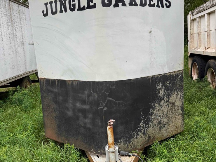 82-1/2”-x-14-1/2ft-enclosed-trailer-image-3