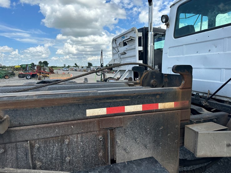 1999-mack-rd688s-image-48