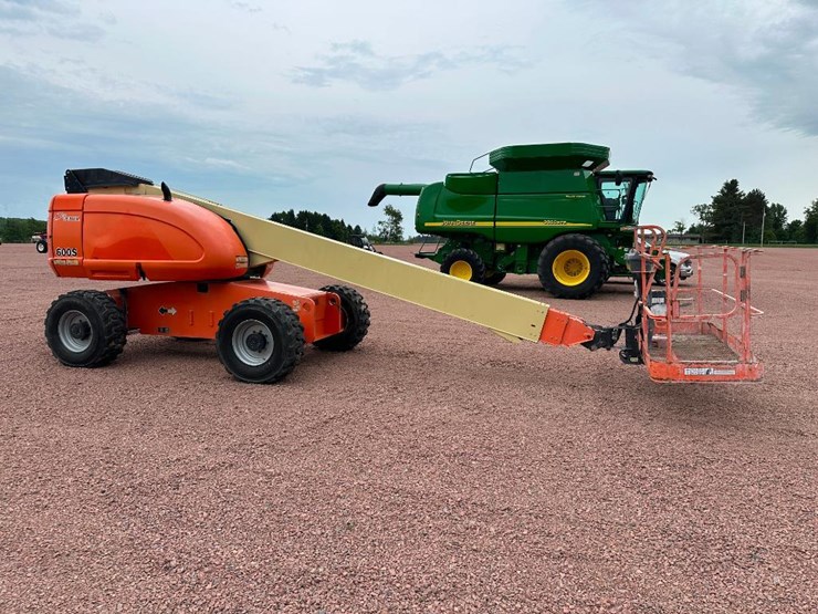 2008-jlg-600s-image-3