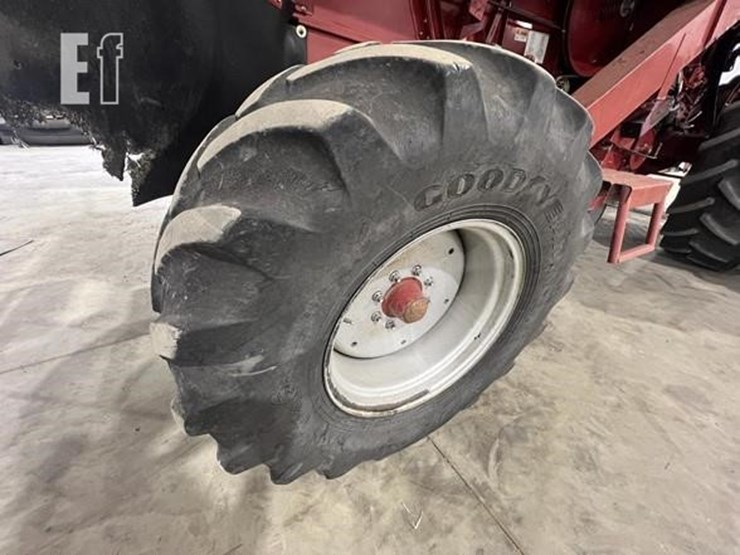 2005-case-ih-2388-image-33