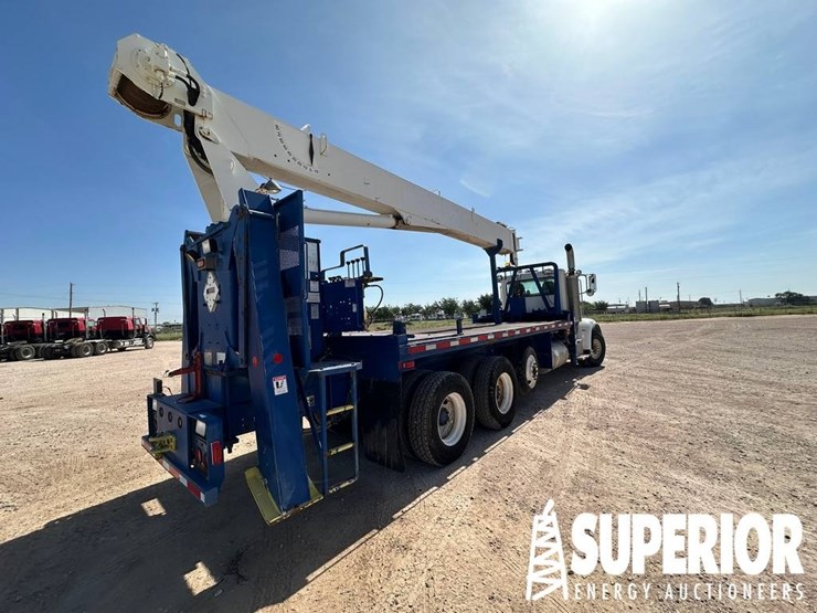 2007-peterbilt-365-image-3