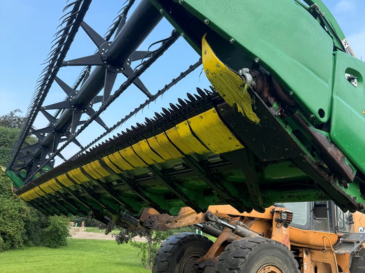 2005-john-deere-630f-image-2