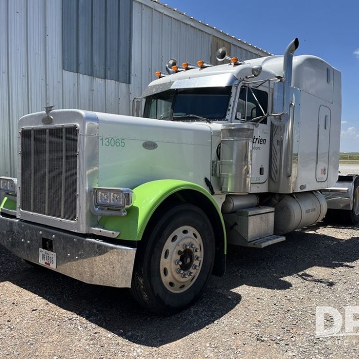 2000 PETERBILT 379