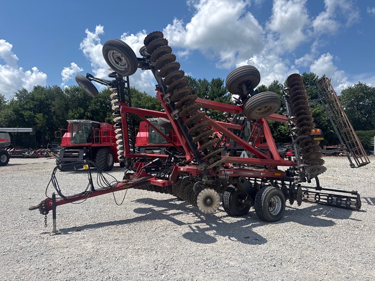 2014-case-ih-true-tandem-330-turbo-image-1