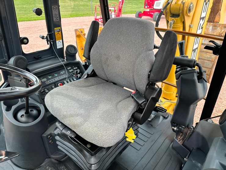 2006-deere-310sg-image-61