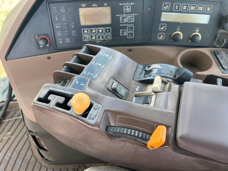john-deere-8410t-image-26