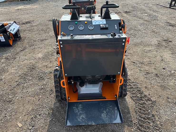 landhero-ldh-t460-mini-skid-steer-image-5