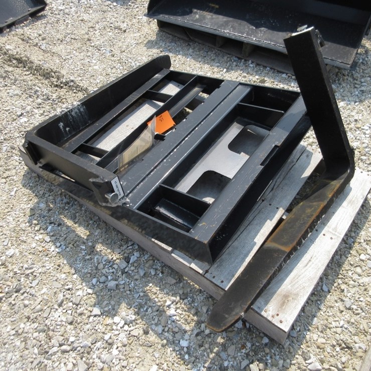 Wolverine Mini Skid Steer Pallet Forks