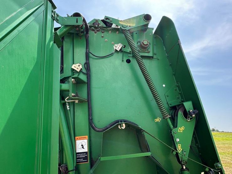 1998-john-deere-566-image-11