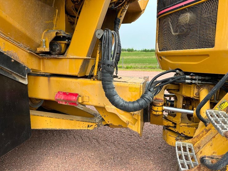 2007-caterpillar-c11-image-34
