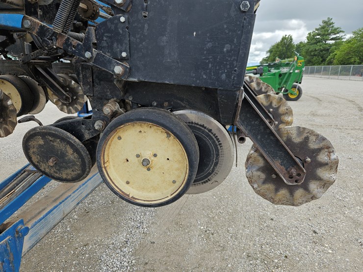 kinze-2600-image-4