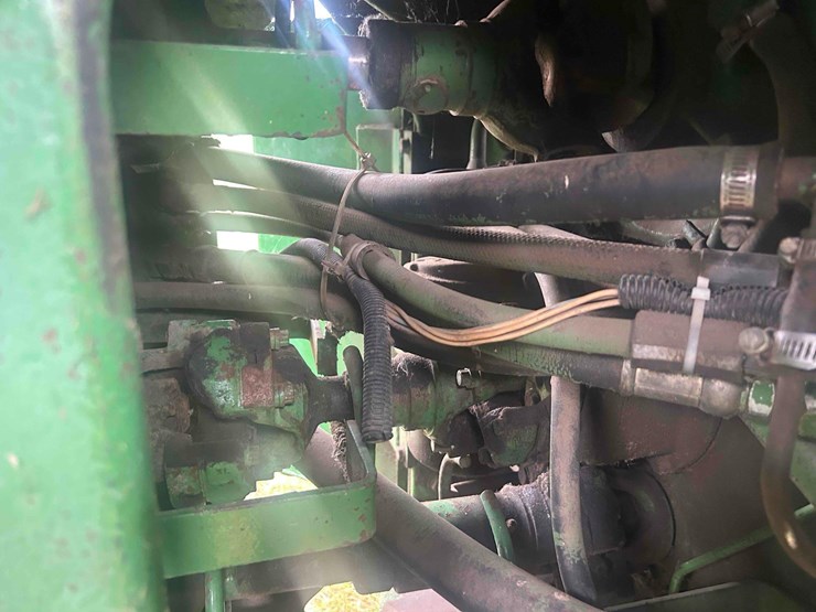 john-deere-8440-image-10
