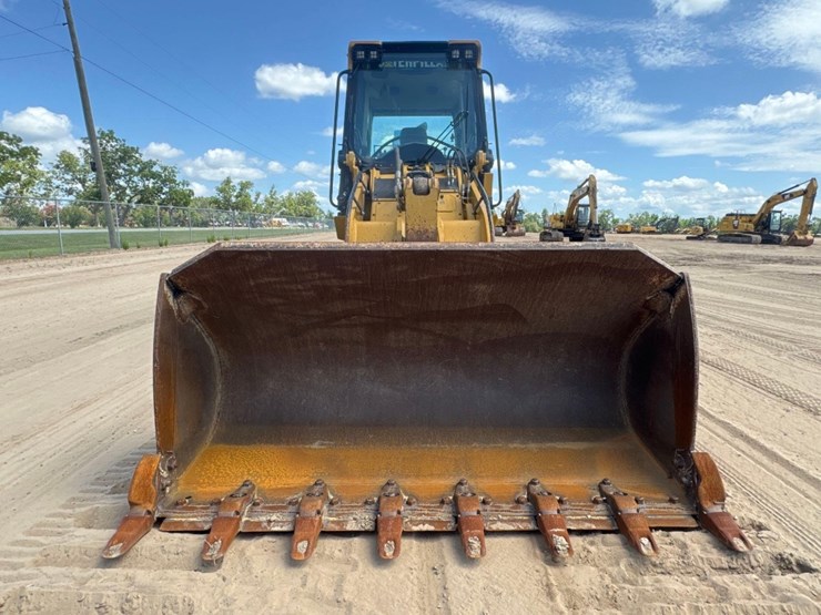 2021-caterpillar-953-image-3