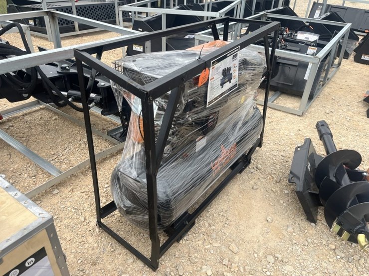 land-honor-40-gal-air-compressor-image-2