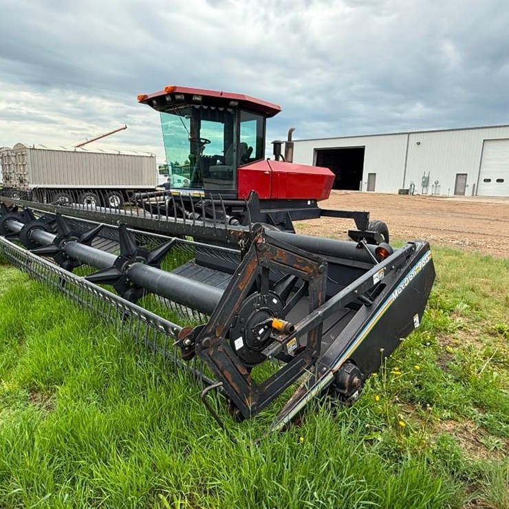 1997 MacDon 9300 Swather