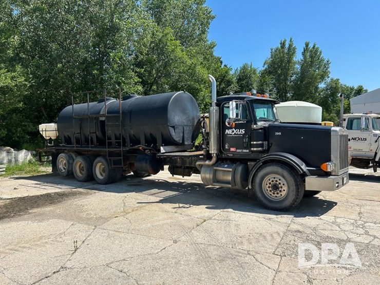 1998-peterbilt-378-image-11