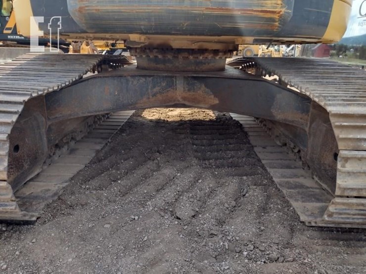 2011-komatsu-pc228us-lc-8-image-44