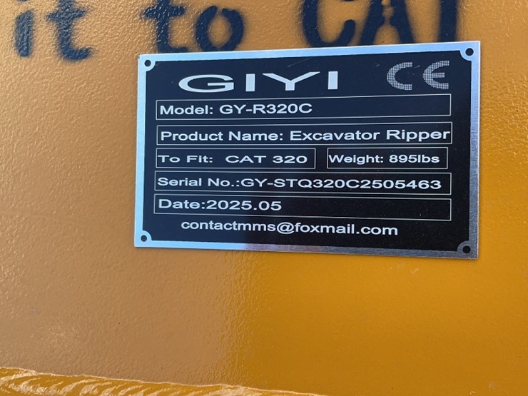 #2008-•-giyi-excavator-ripper-image-4