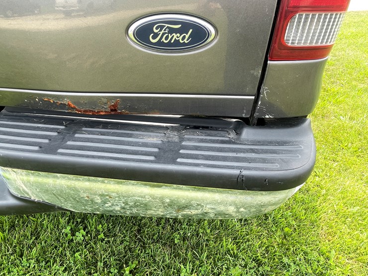 2004-ford-f350-image-36