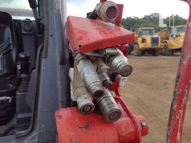 takeuchi-tl10v2-image-15