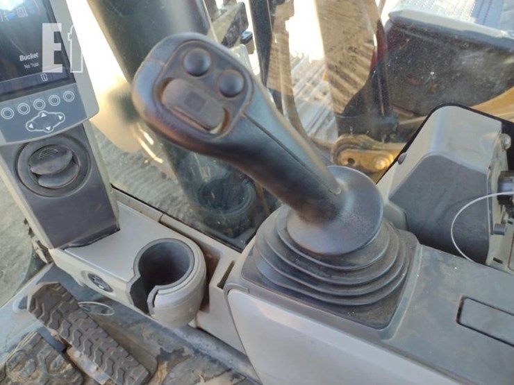 2011-caterpillar-336e-image-9