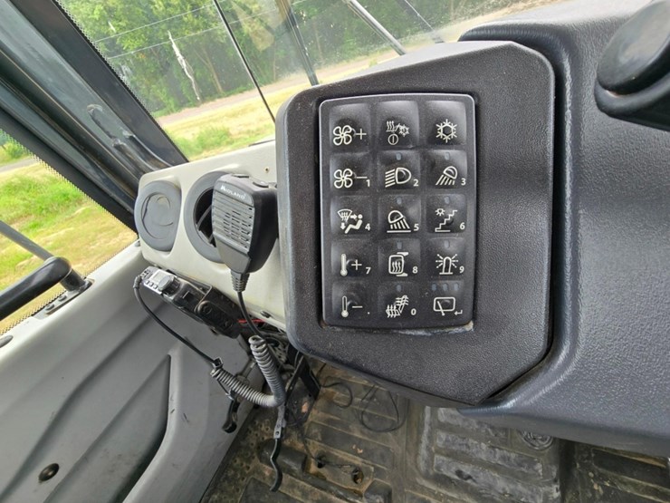 2018-deere-460e-image-46