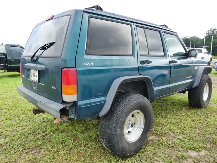 1998-jeep-cherokee-image-3