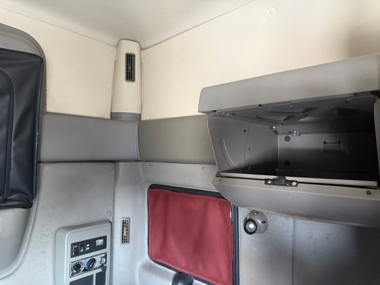 2010-international-prostar-image-58