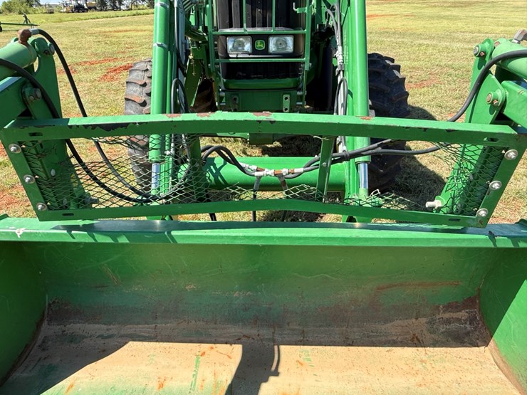 2011-john-deere-6115d-image-11