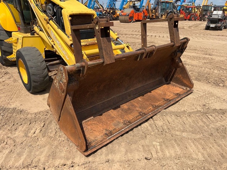 new-holland-lb75b-image-13