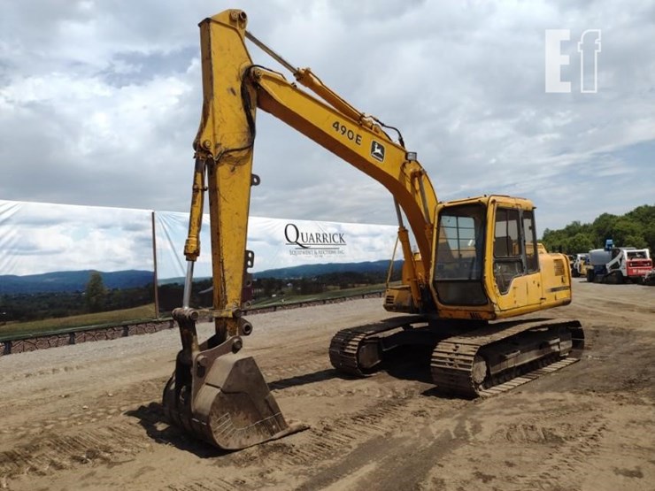 1992-deere-490e-image-44