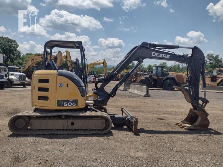 2017-deere-50g-image-3