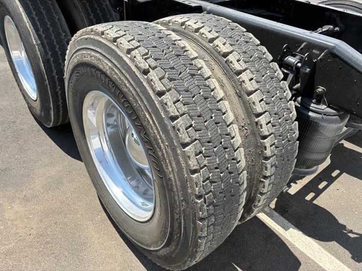 2018-mack-pinnacle-truck-tractor-image-5