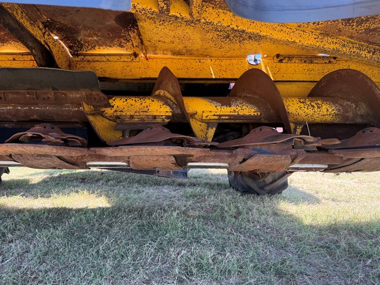 2013-new-holland-h8080-image-14