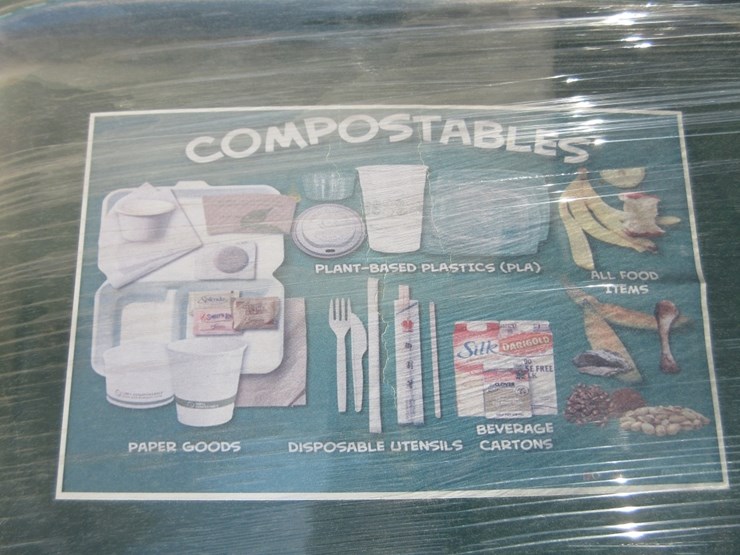 lot-of-rubbermaid-plastic-compostable-trash-bins,-image-6