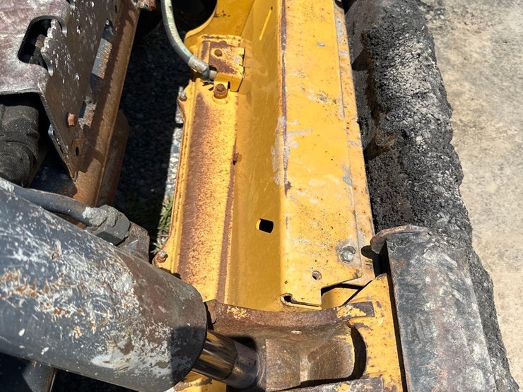 2018-deere-333g-image-5