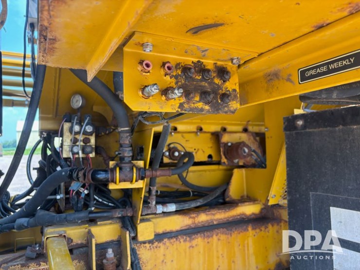 2006-john-deere-8-image-33