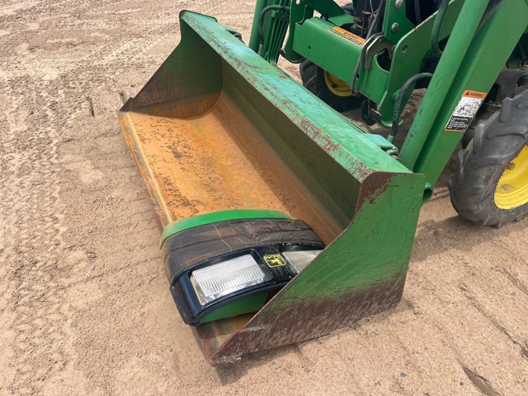 john-deere-4100-image-9