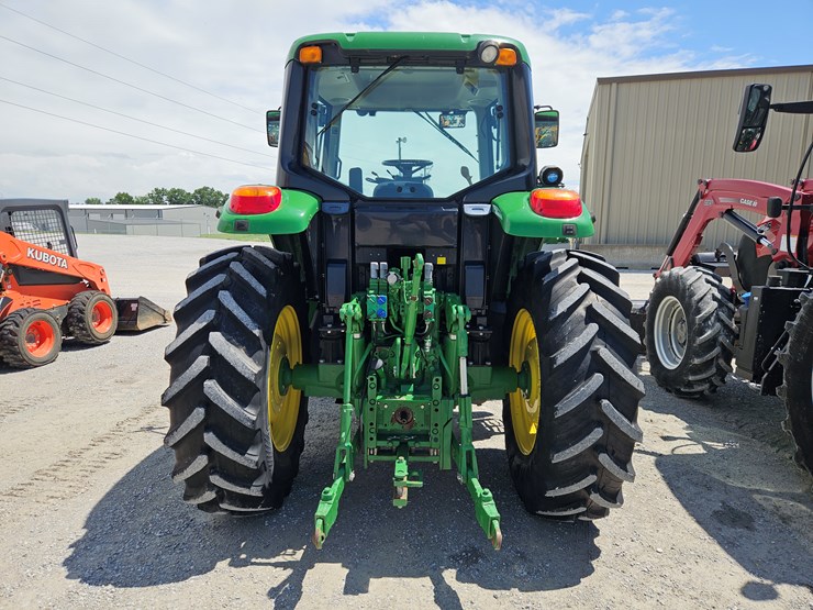 2020-john-deere-6110m-image-6