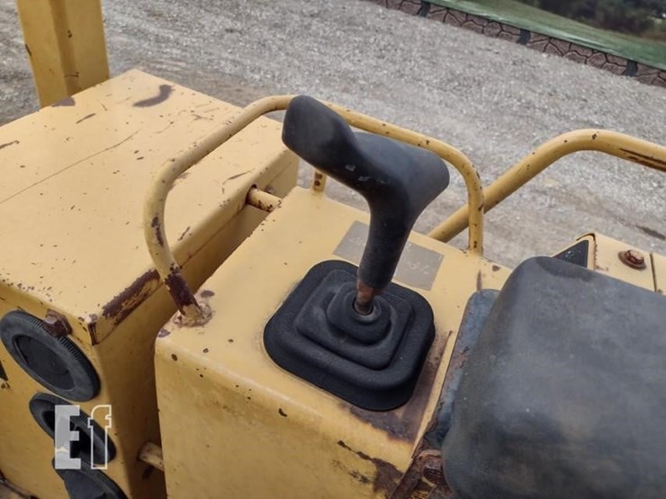 1999-caterpillar-d5c-xl-iii-image-10