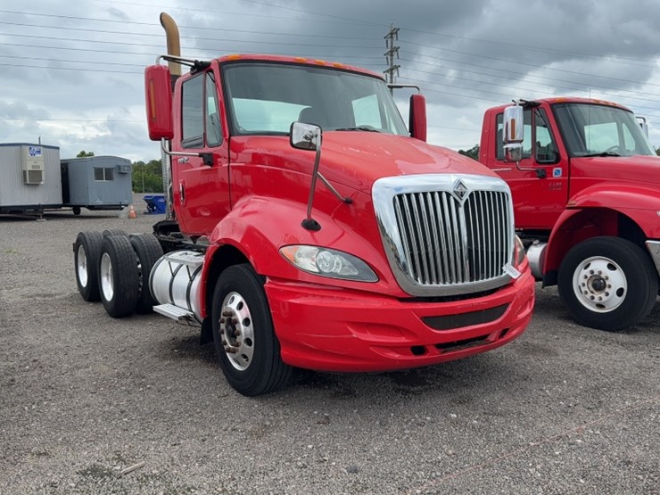 2008-international-prostar-image-3