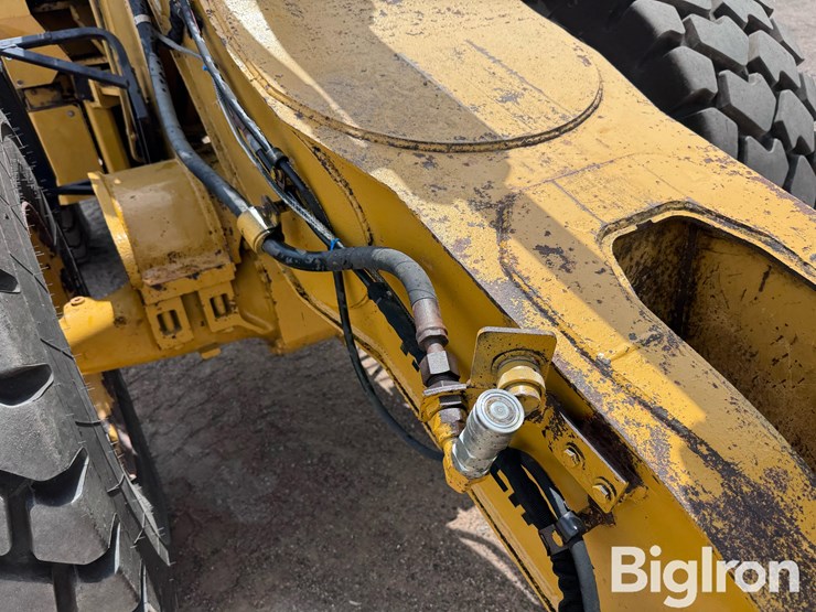 2003-caterpillar-924g-image-19