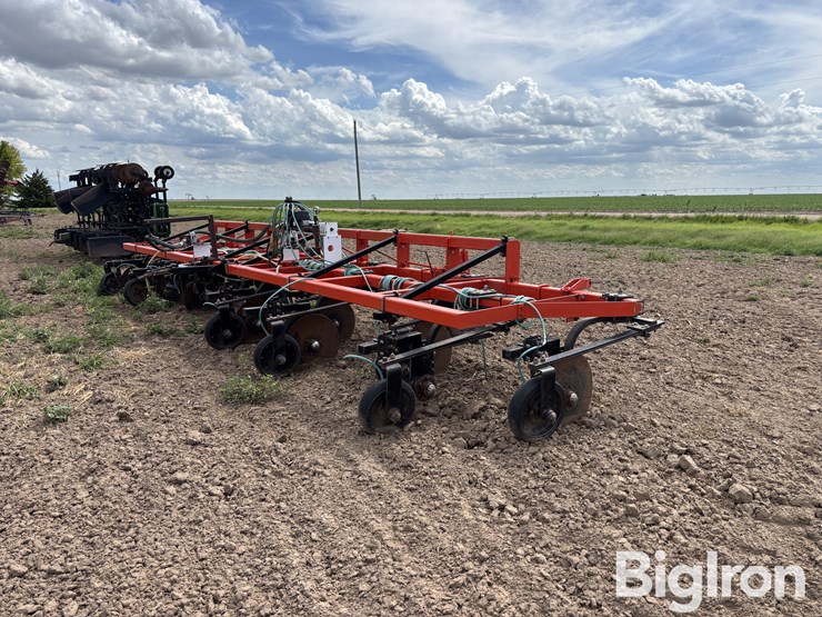 shop-built-fertilizer-side-dressing-bar-image-5
