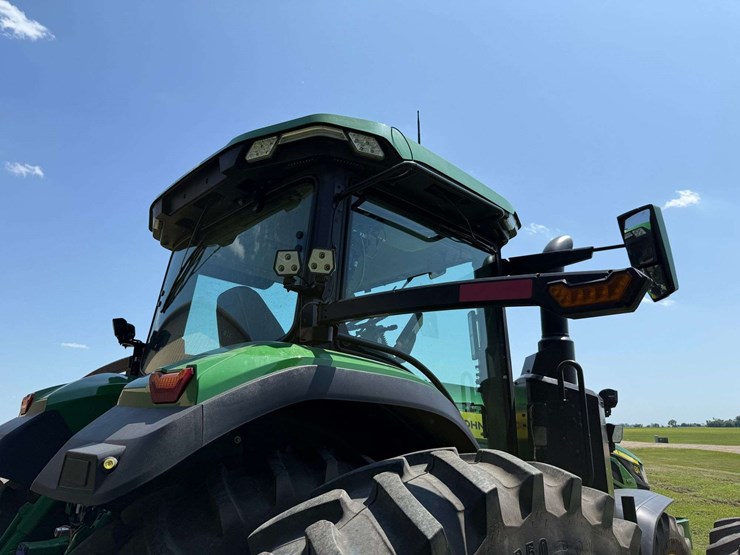 2021-john-deere-8r-340-image-46