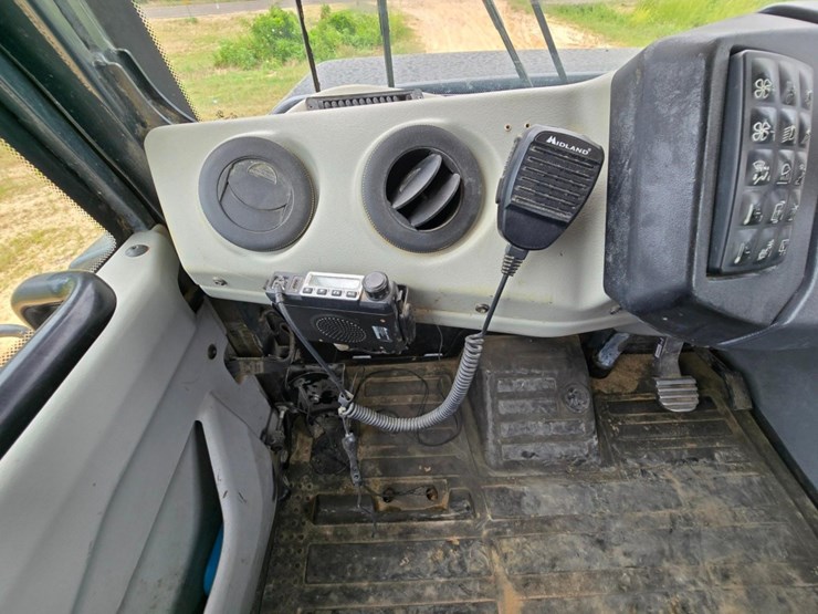 2018-deere-460e-image-45