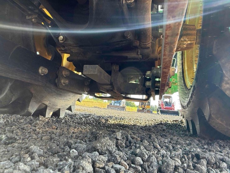 2020-john-deere-3032e-image-28