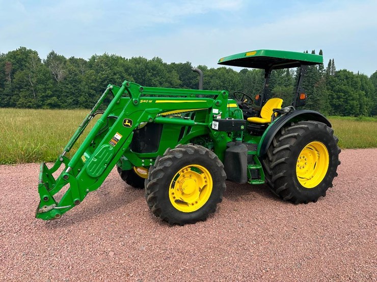 2018-john-deere-5075m-image-1
