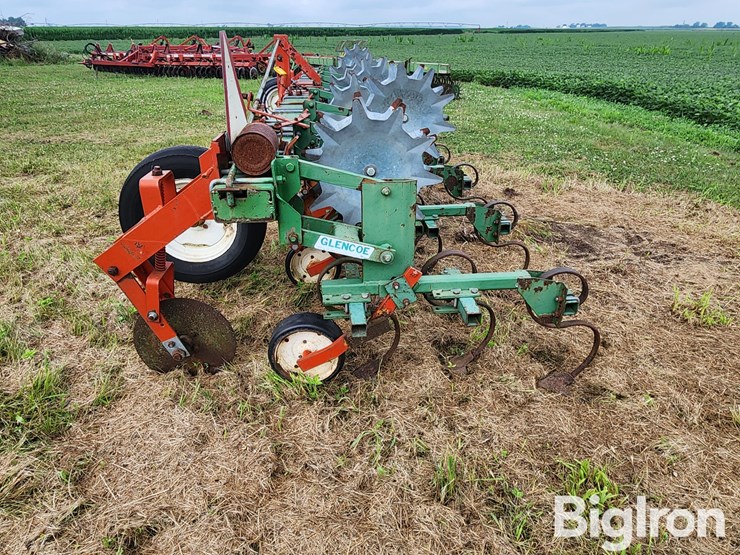 glencoe-8r30-row-crop-cultivator-image-8
