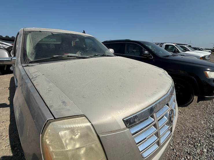 2007-cadillac-escalade-image-27