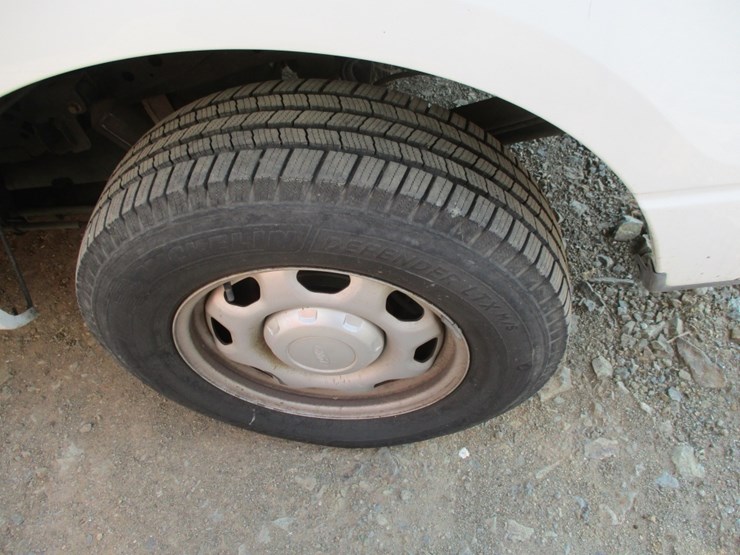 2013-ford-f150-xl-image-14